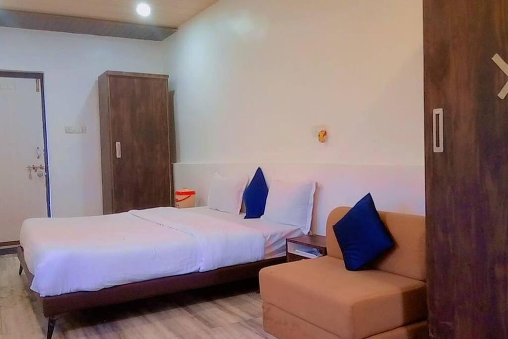 Valley Nest For 6-12 Pax Маунт Абу Екстериор снимка