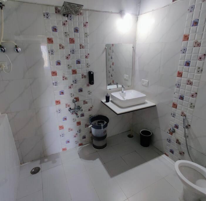 Valley Nest For 6-12 Pax Маунт Абу Екстериор снимка