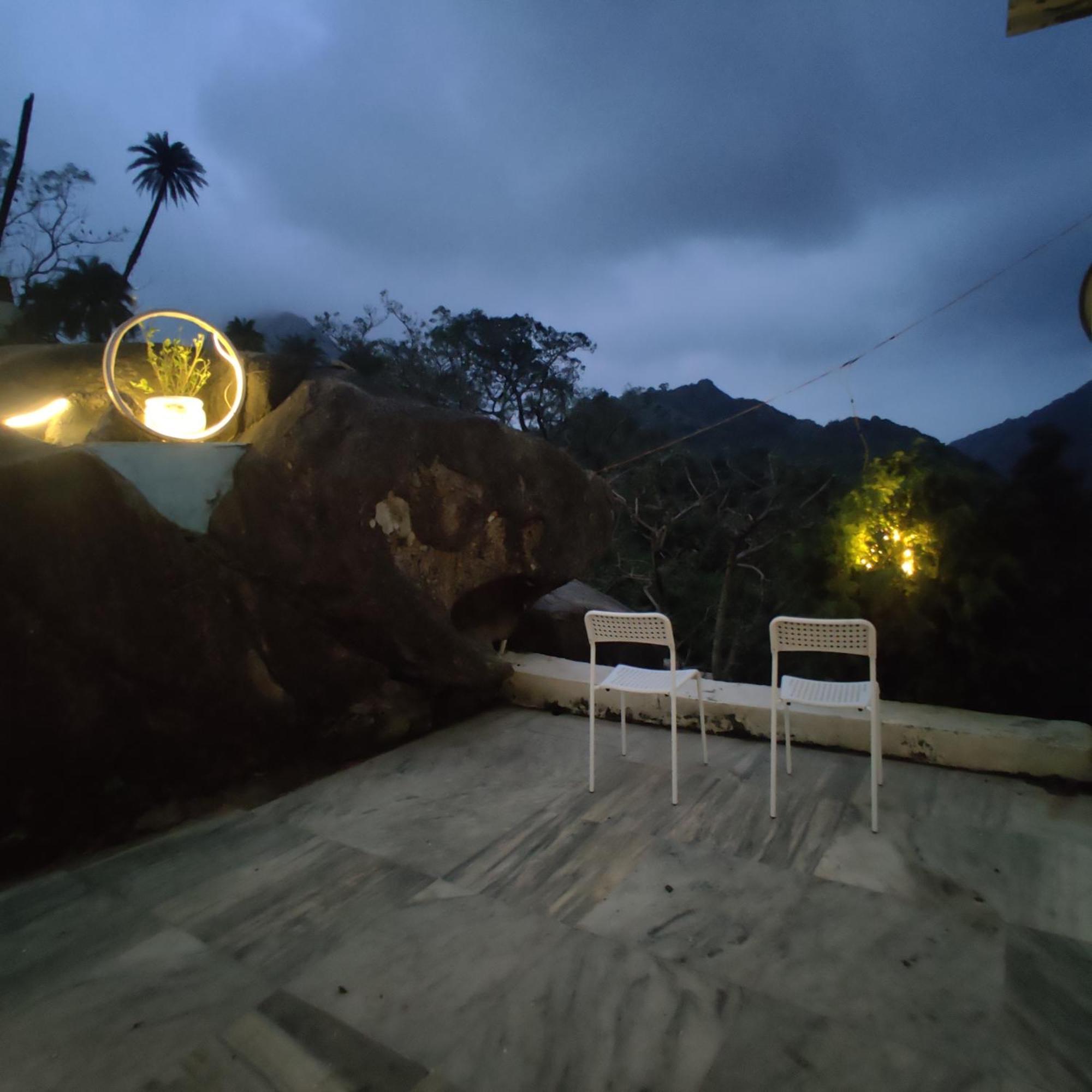Valley Nest For 6-12 Pax Маунт Абу Екстериор снимка